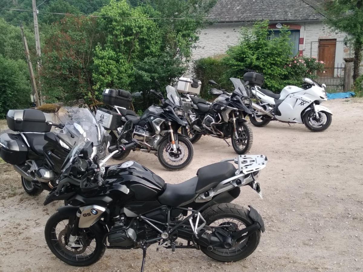 Le Relais Des Capucines Bed & Breakfast Largnac ภายนอก รูปภาพ