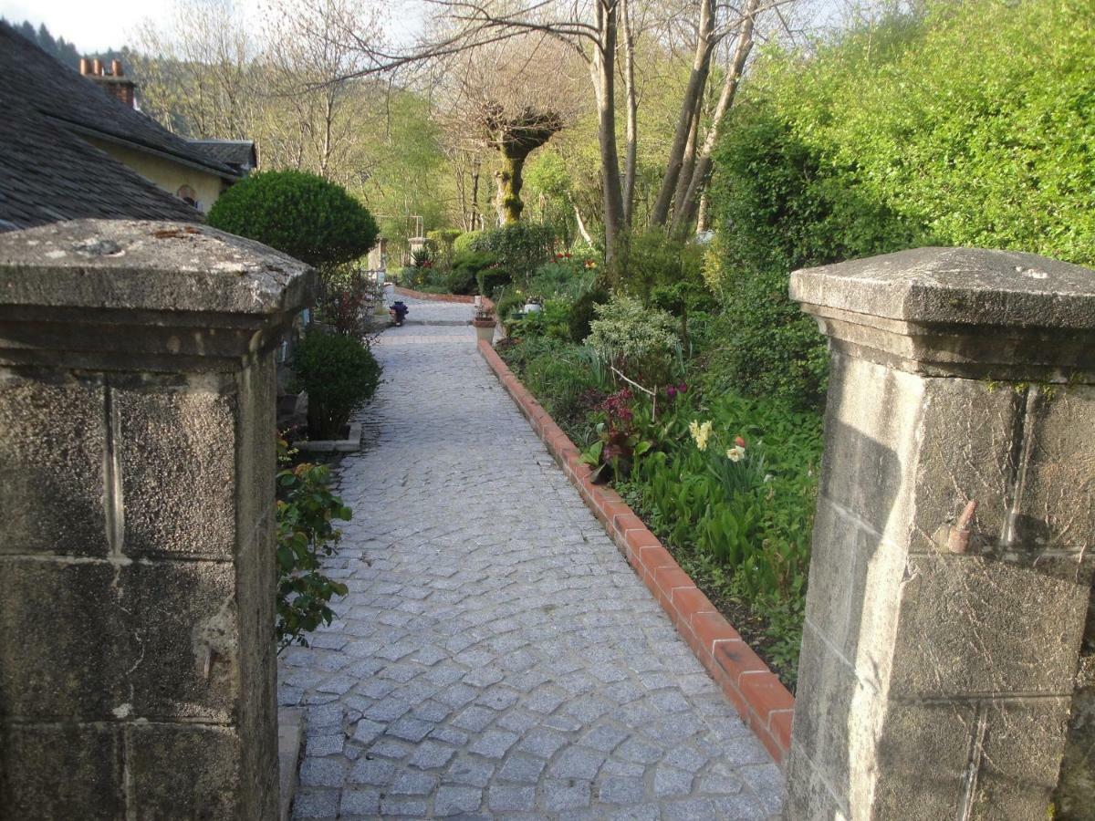 Le Relais Des Capucines Bed & Breakfast Largnac ภายนอก รูปภาพ