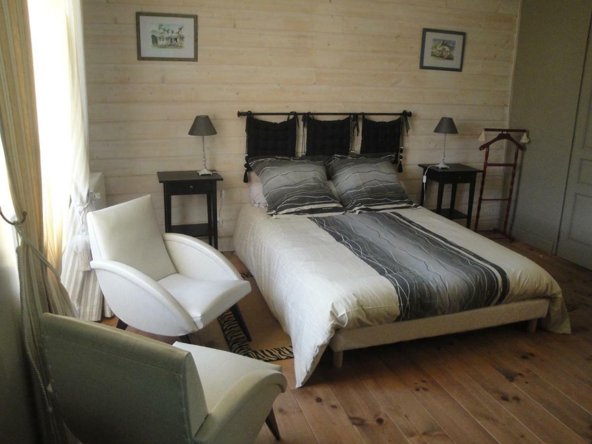 Le Relais Des Capucines Bed & Breakfast Largnac ภายนอก รูปภาพ