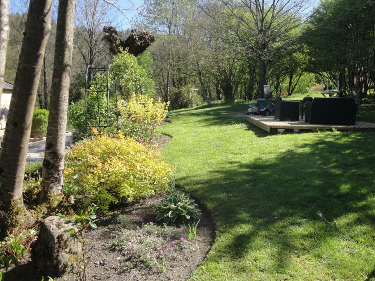 Le Relais Des Capucines Bed & Breakfast Largnac ภายนอก รูปภาพ